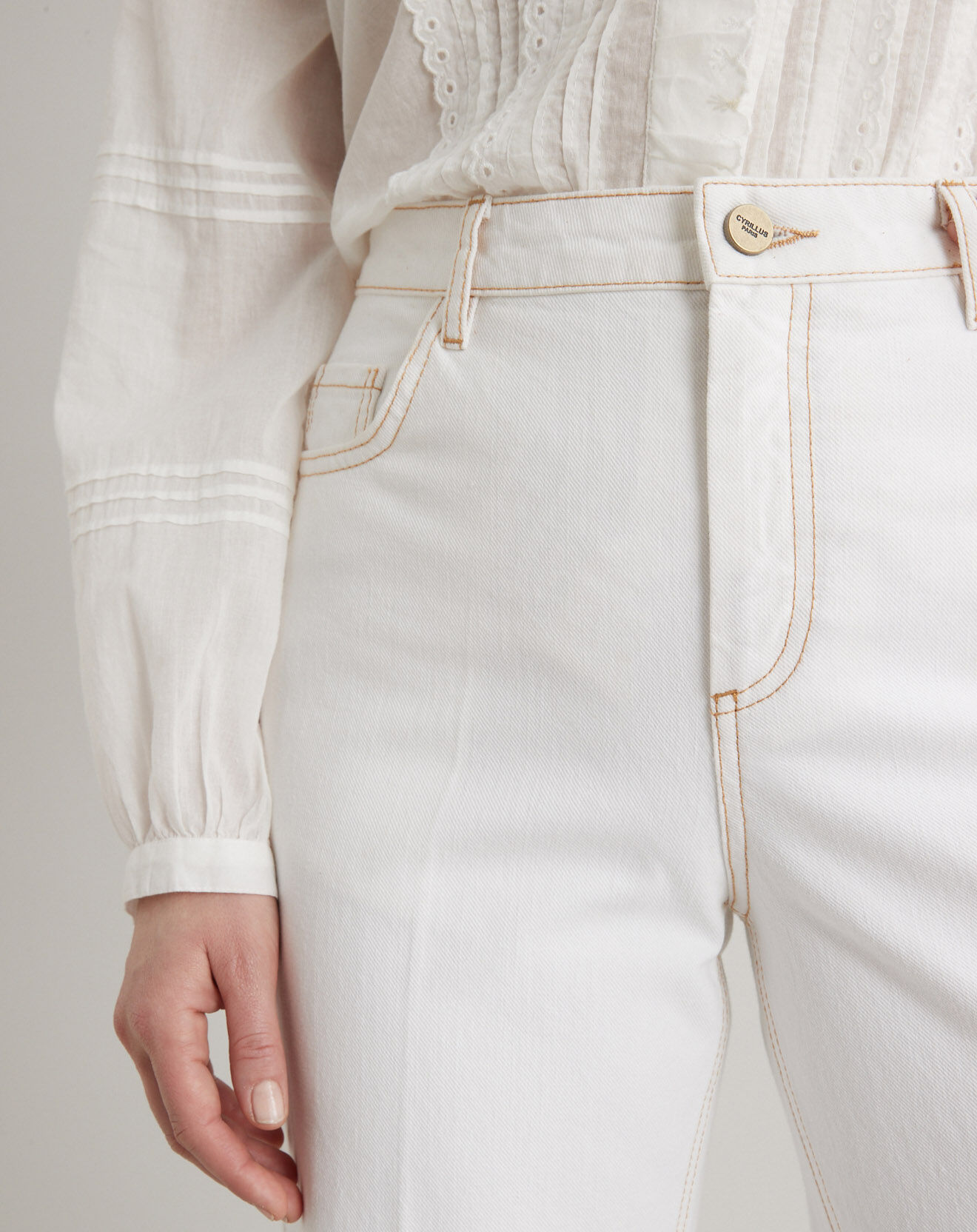 Cyrillus Jean flare blanc