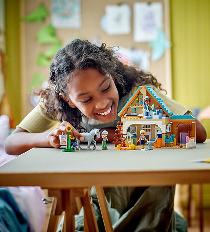 LEGO® Friends - Tierarztpraxis für Pferde und Haustiere 42651 -