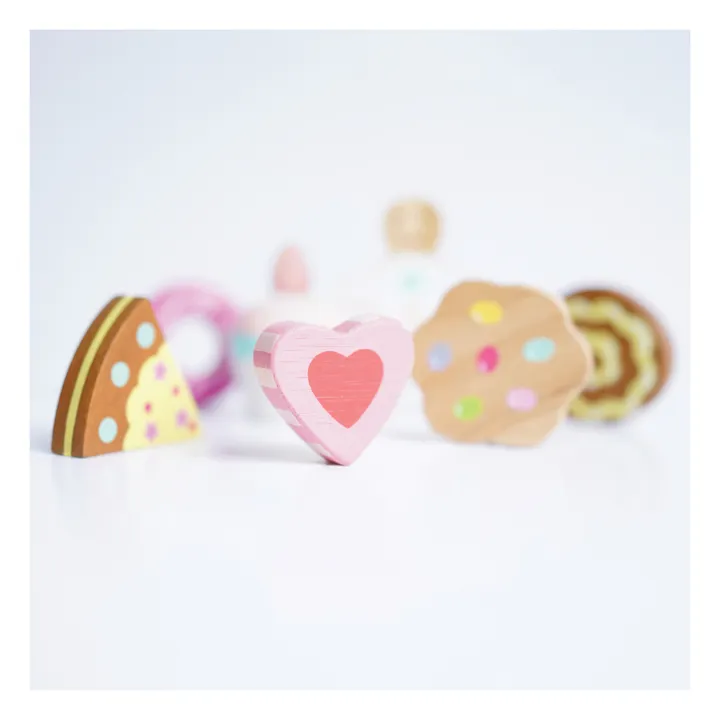 Le Toy Van Présentoir à gâteaux et ses accessoires