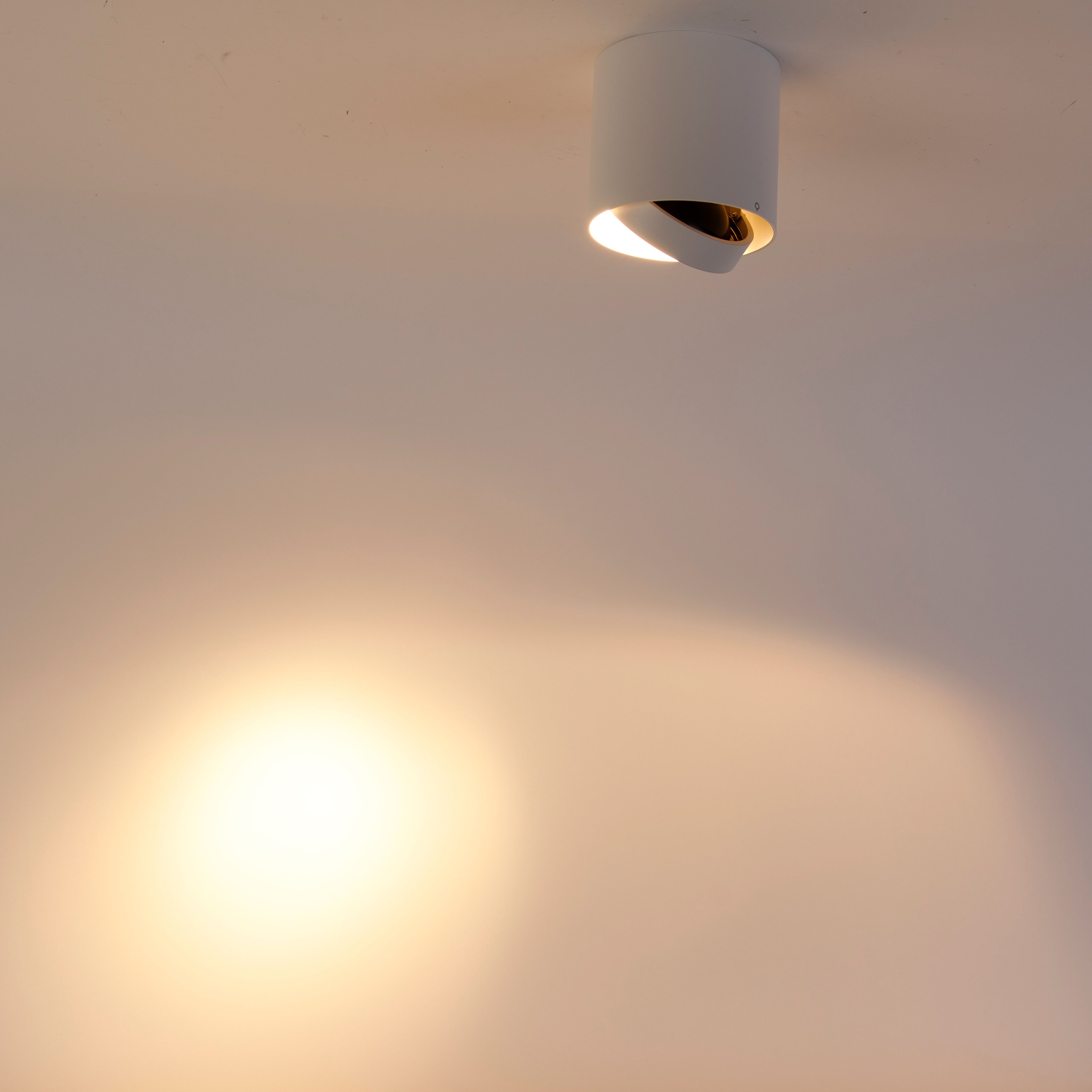Smart opbouwspot wit draai- en kantelbaar incl. Wifi GU10 111mm - Impact