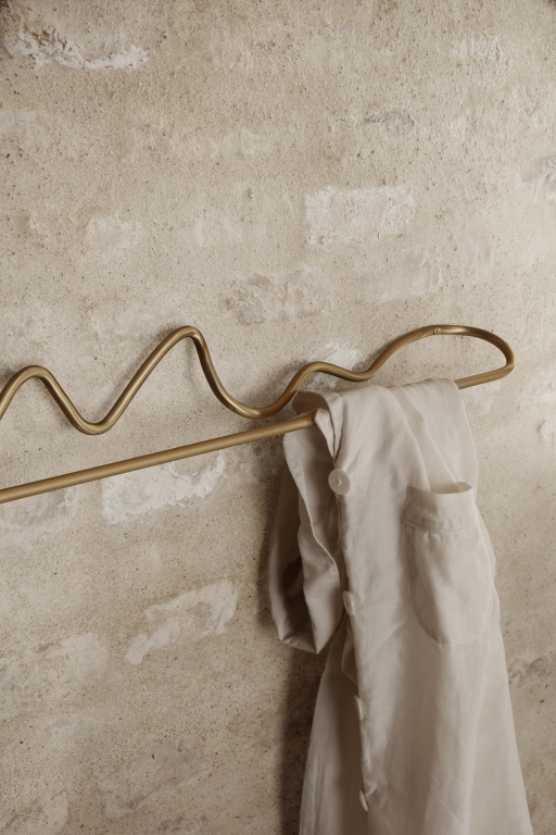 Ferm Living Curvature handdoekstang messing