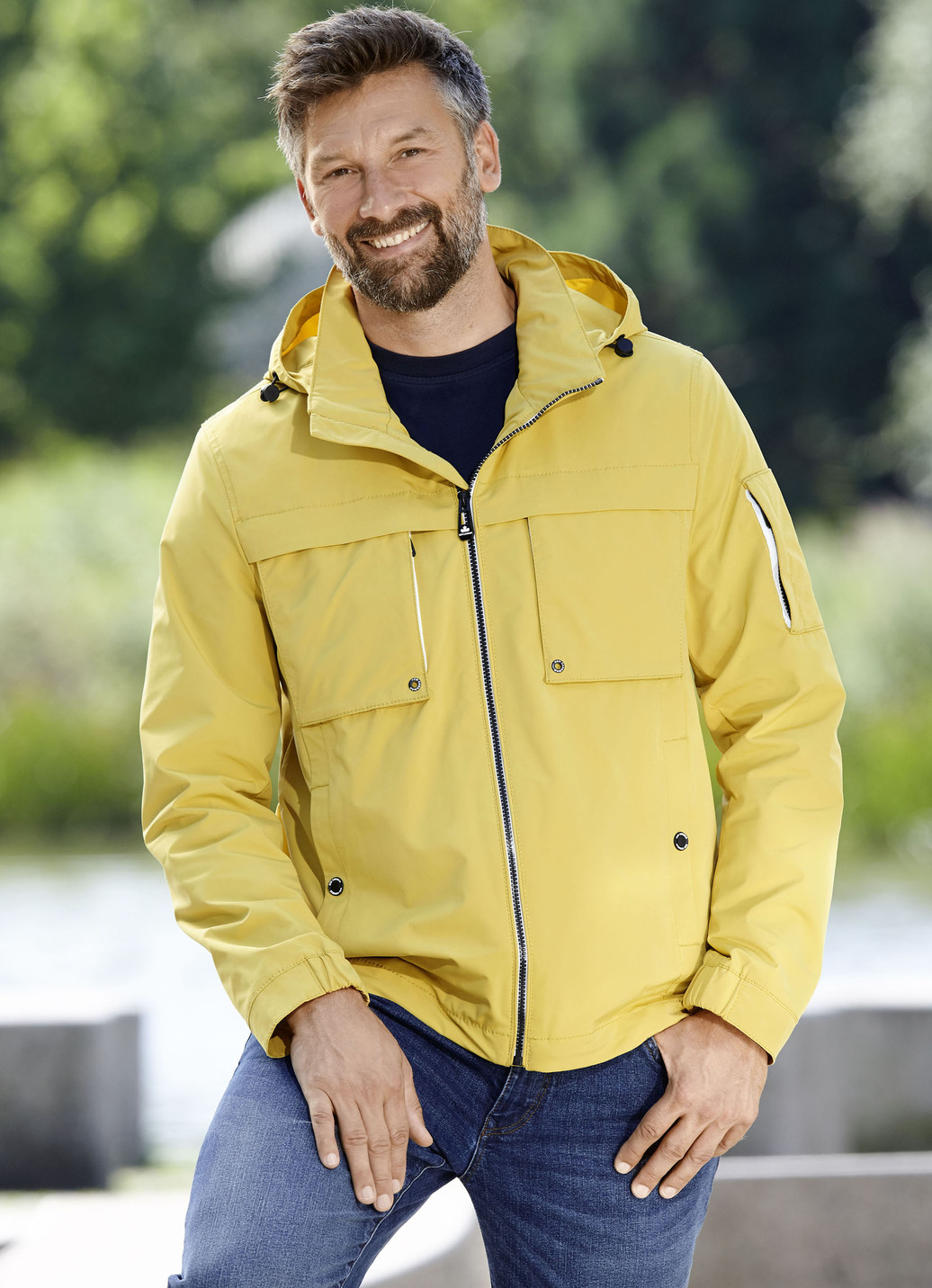 Kurzjacke von „New Canadian“