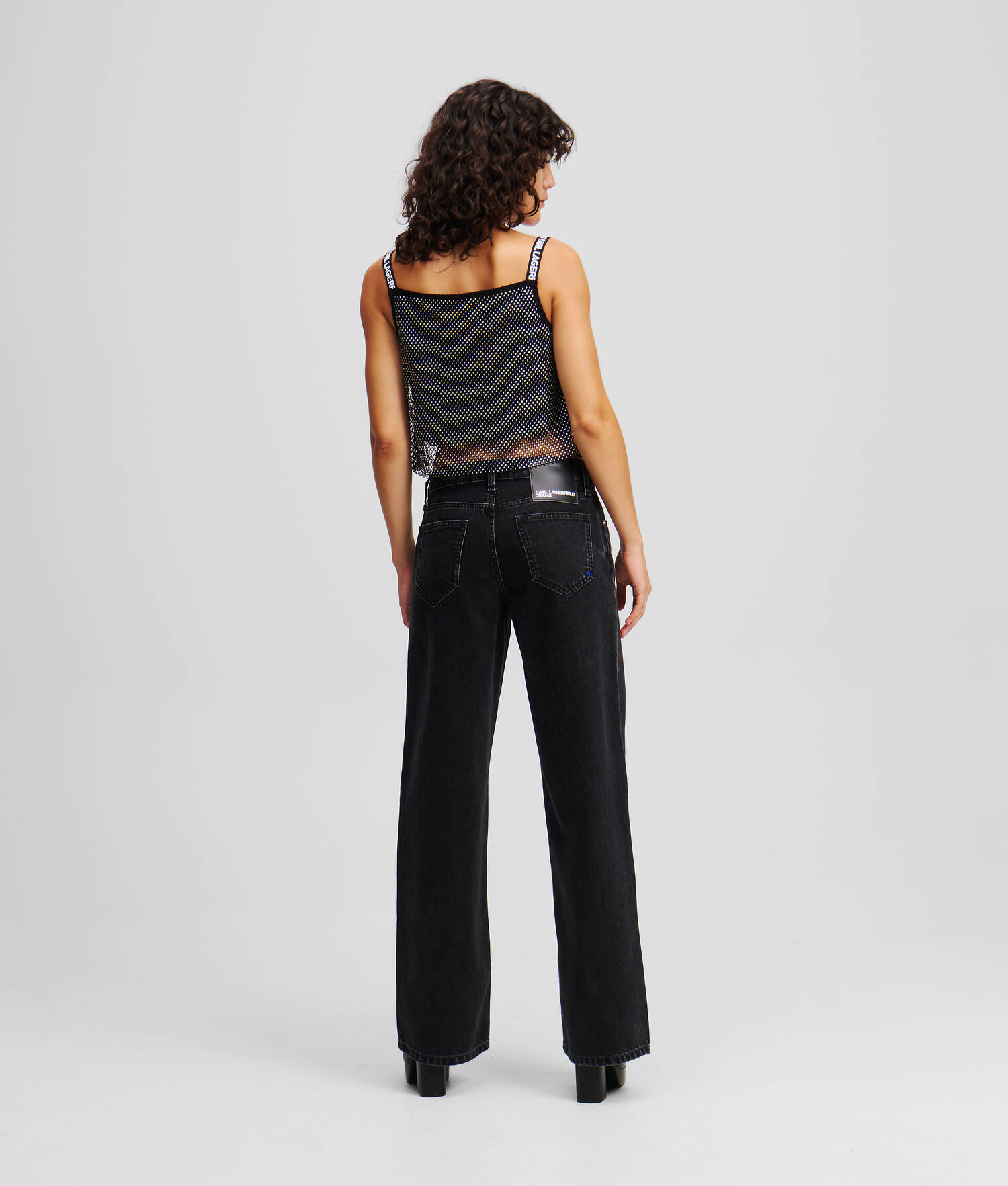 JEAN DÉCONTRACTÉ TAILLE MI-HAUTE