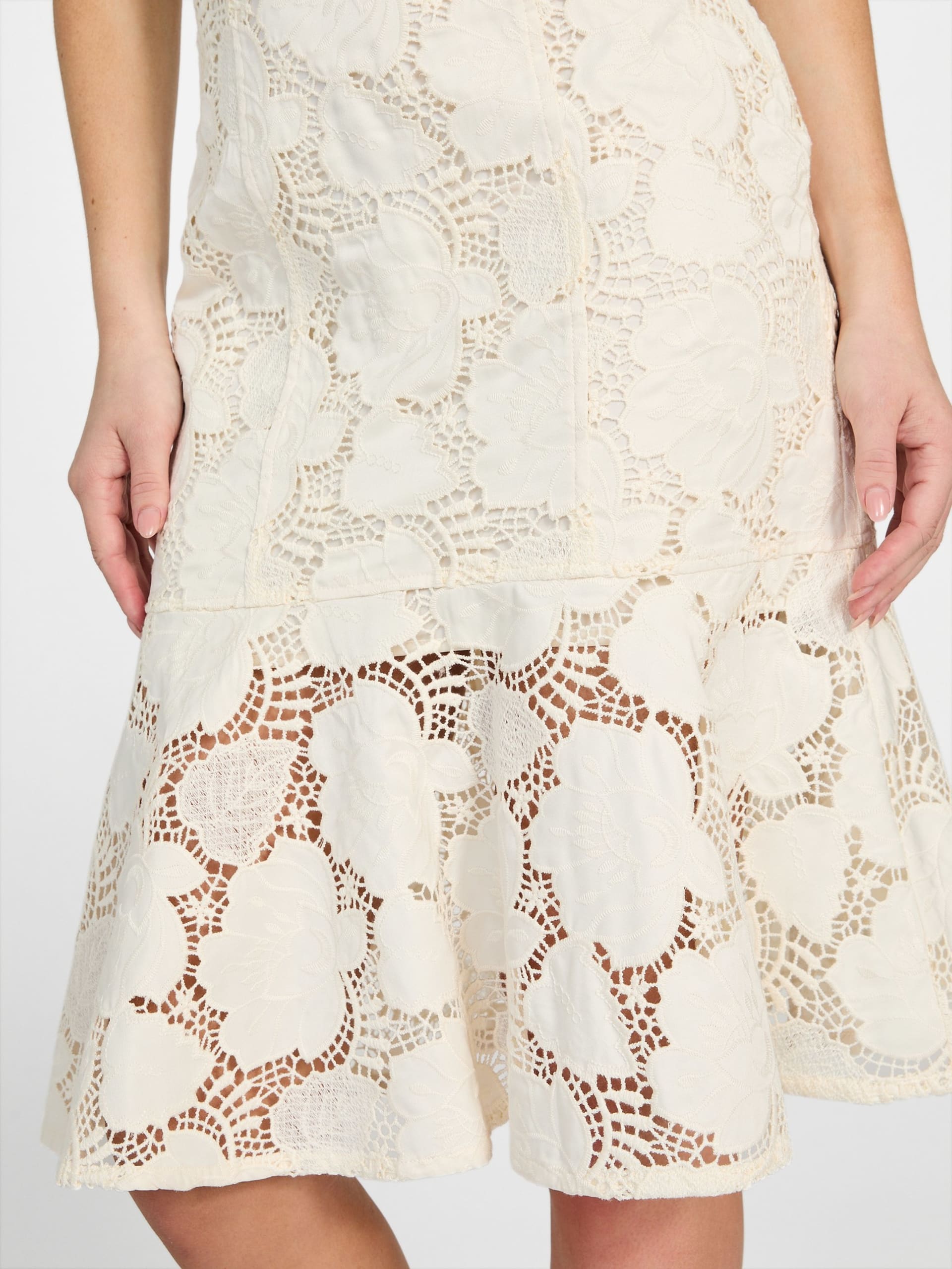 Vestido Maisy sem alças com renda