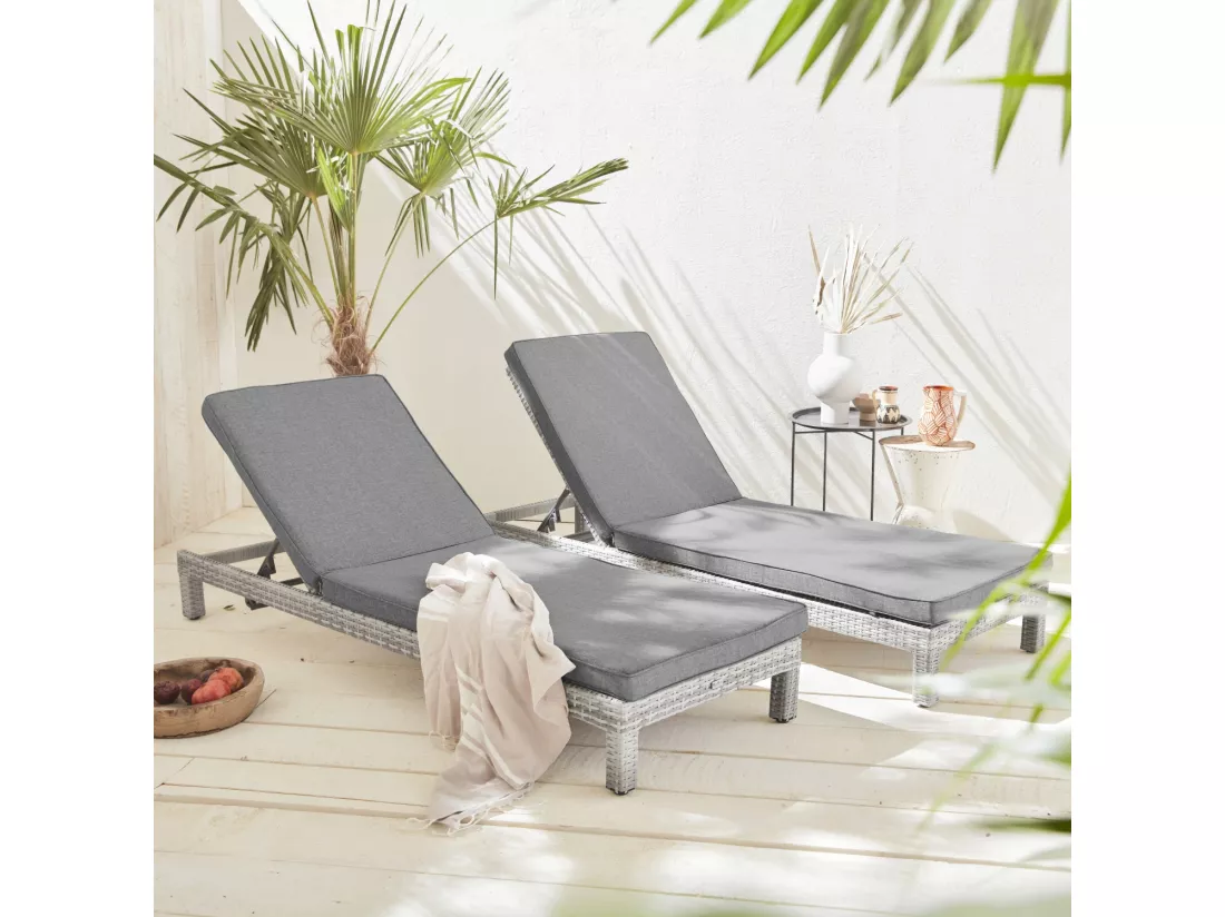 Set de 2 bains de soleil en résine tressée (transat) - Pisa x2 - nuances de gris. Coussins gris chiné