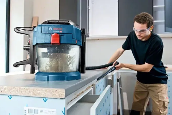 Bosch STØVSUGER GAS 18V-10 SOLO MED TILBEHØR - SOLO