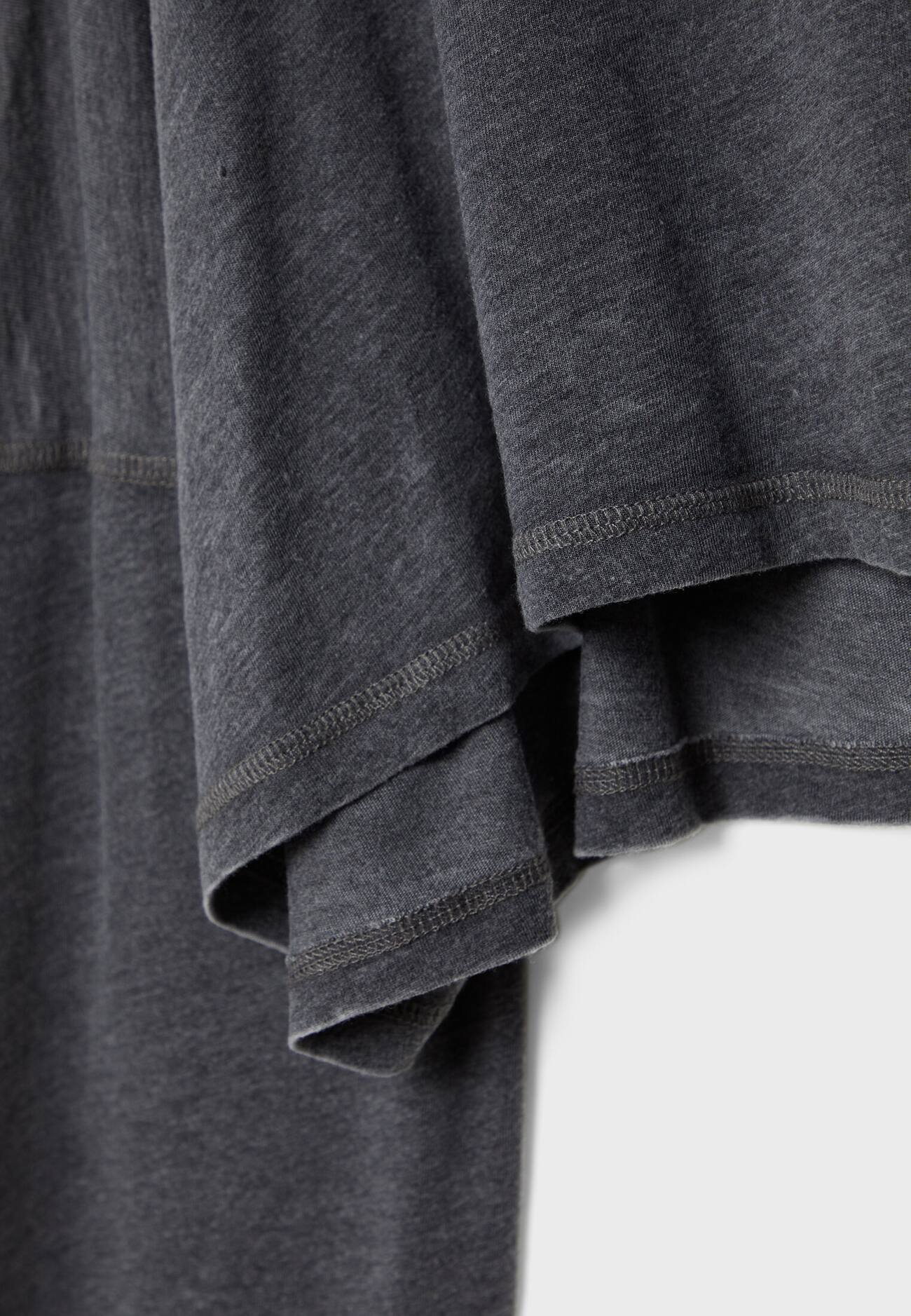 Camiseta cropped oversized