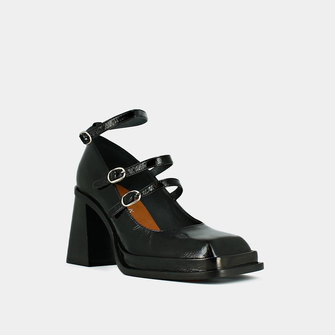 Babies à boucles et bouts carrés  en cuir brillant noir