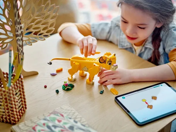 LEGO Disney Classic 43243 Simba som unge – Løvernes konge