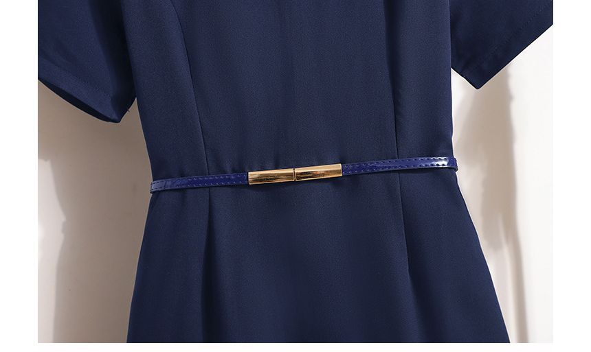 Omibayo - A-lijn midi-jurk met korte mouwen, V-hals en riem