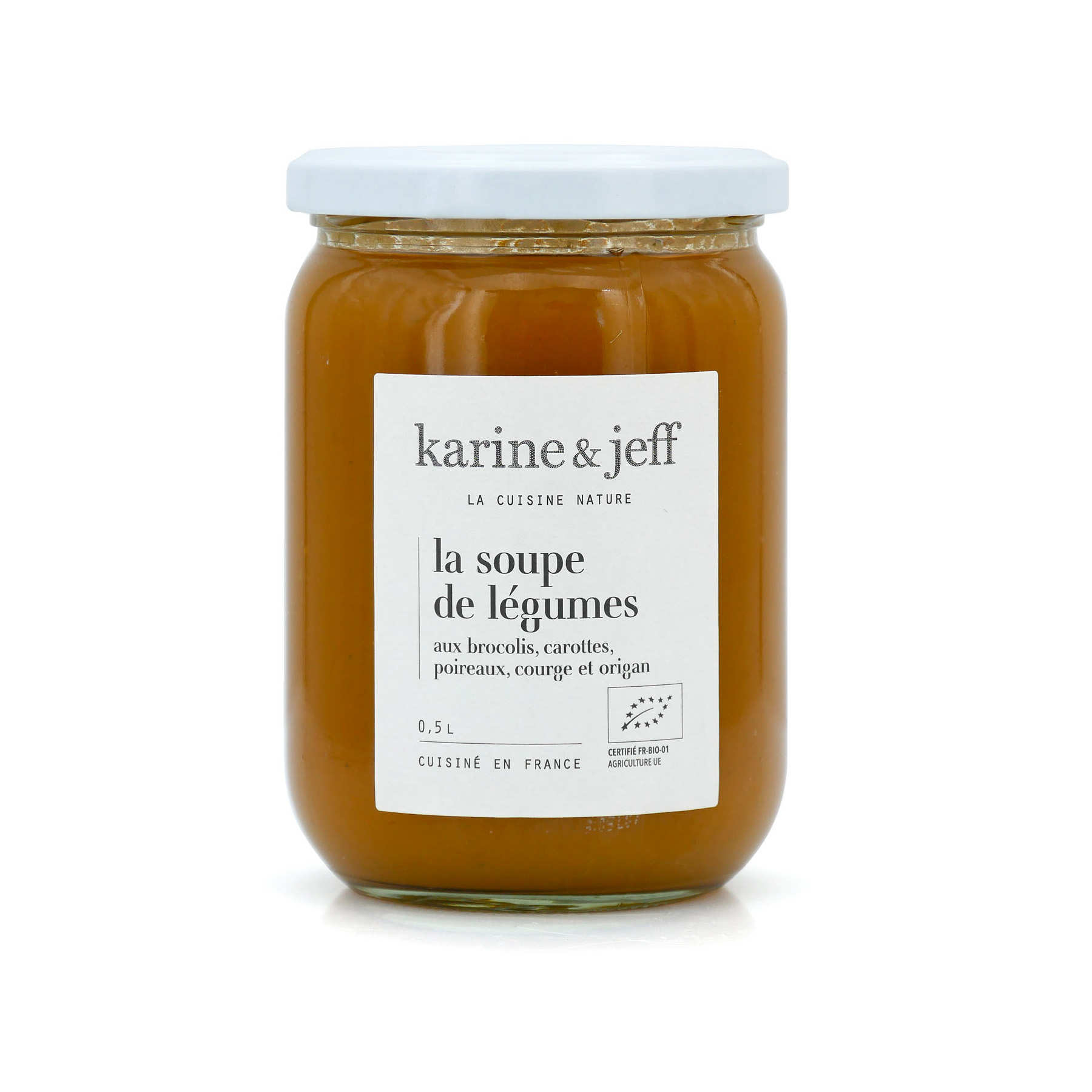 Soupe de légumes bio aux brocolis, carottes, poireaux, courge et origan
