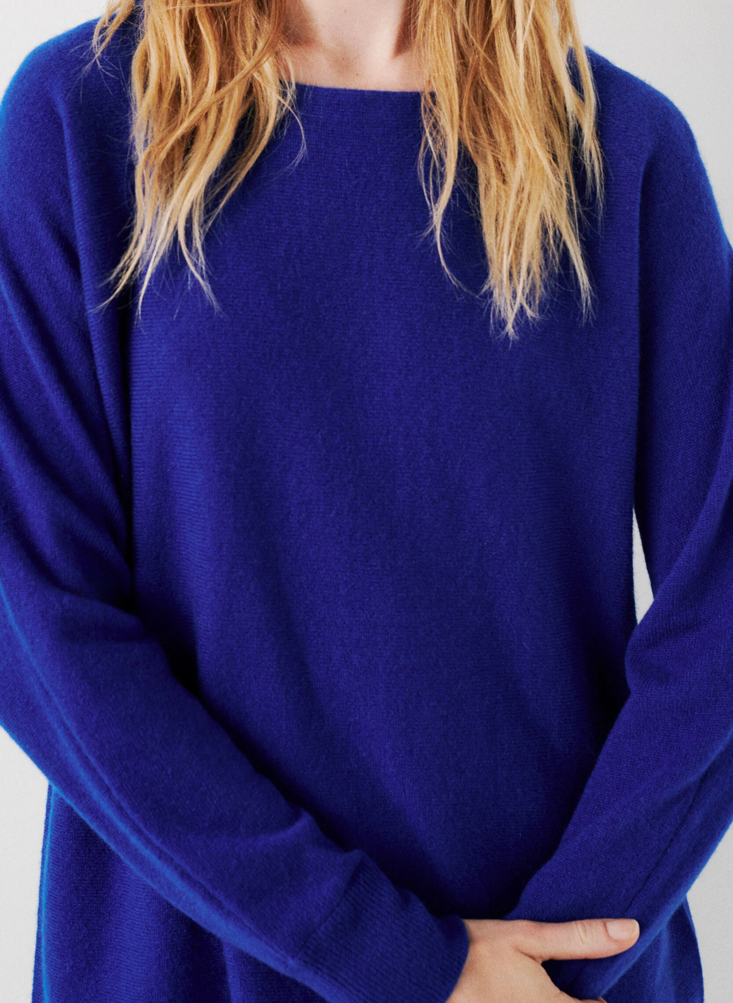 MAMELIA - Pull col rond ample en cachemire | Bleu