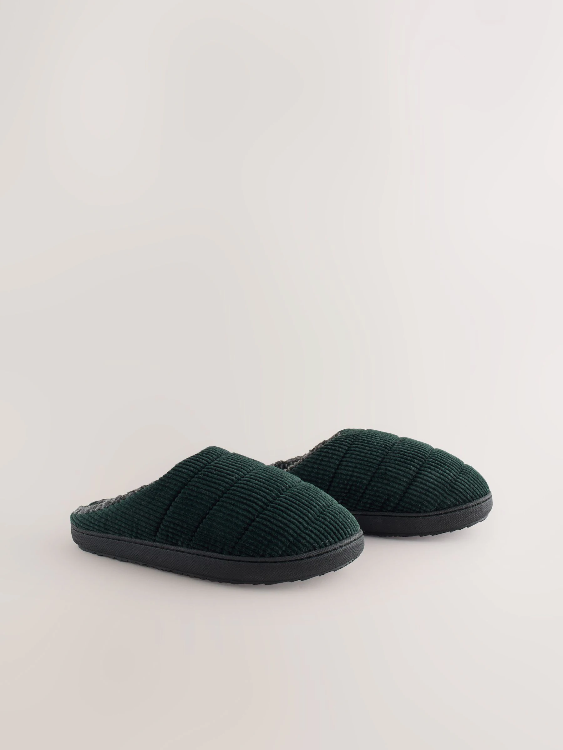 Groen - Corduroy pantoffelmuiltjes
