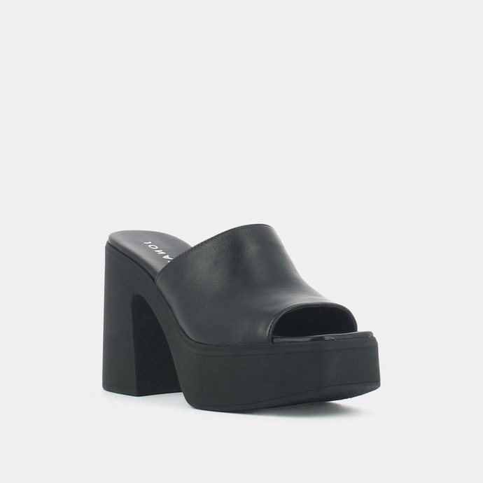 Mules à bouts ouverts et plateformes  en cuir noir