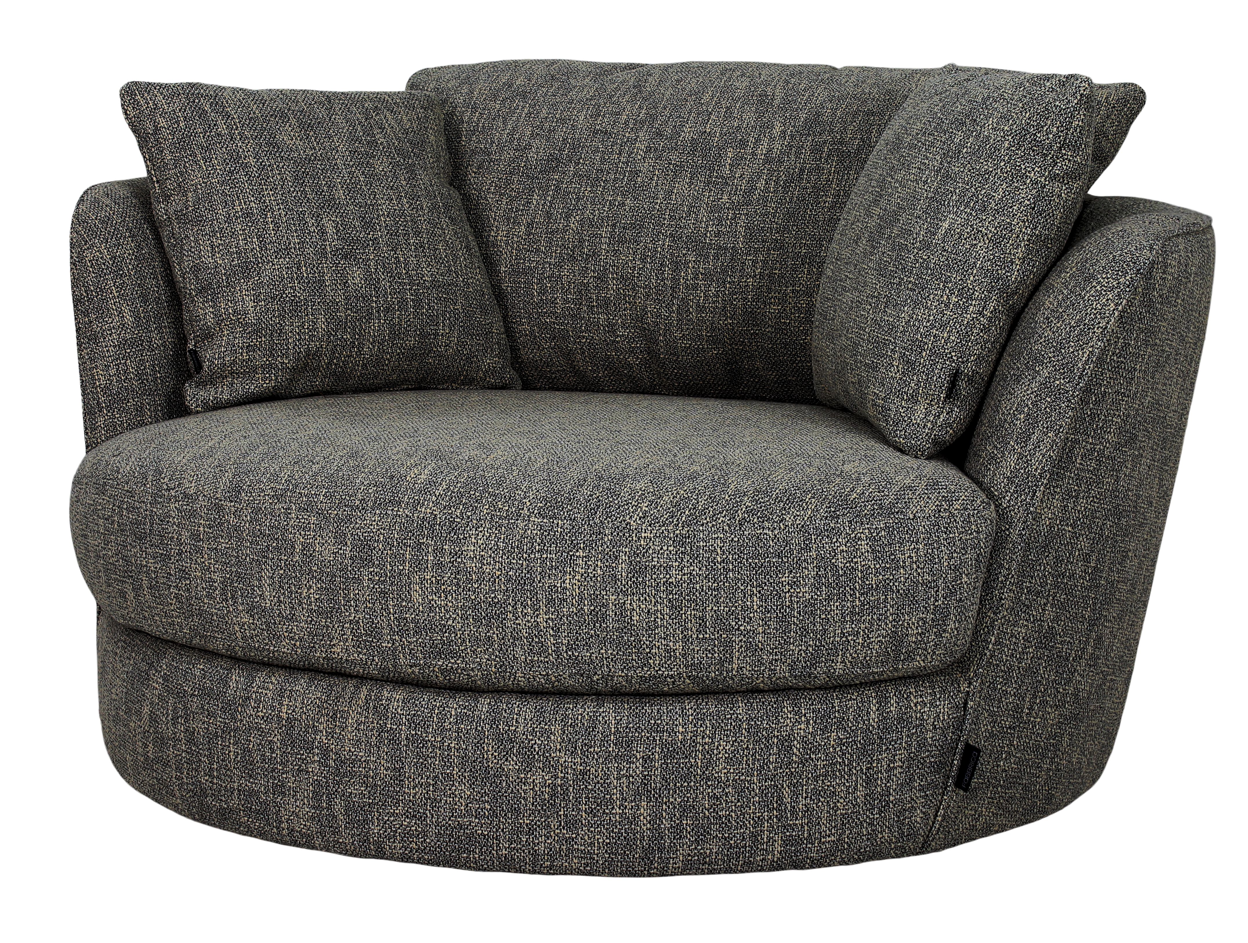 Fauteuil Estelle  | Domicil ExclusiveB131 x D123 x H84 cm