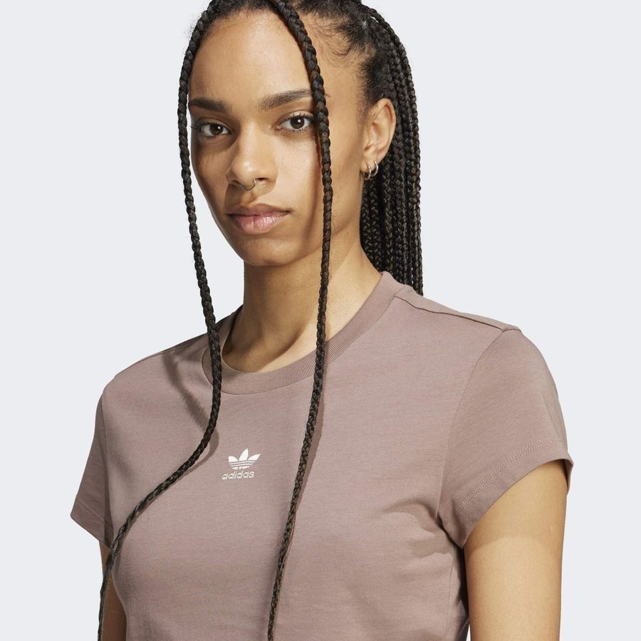 Adidas Original T-shirt slim Essentials