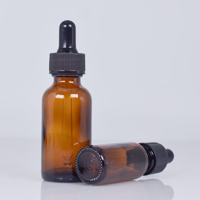 Genopfyldelig dråbeflaske med pipette Brun 15 ml