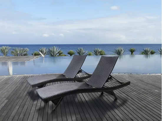 Lot de 2 bains de soleil en résine tressée 