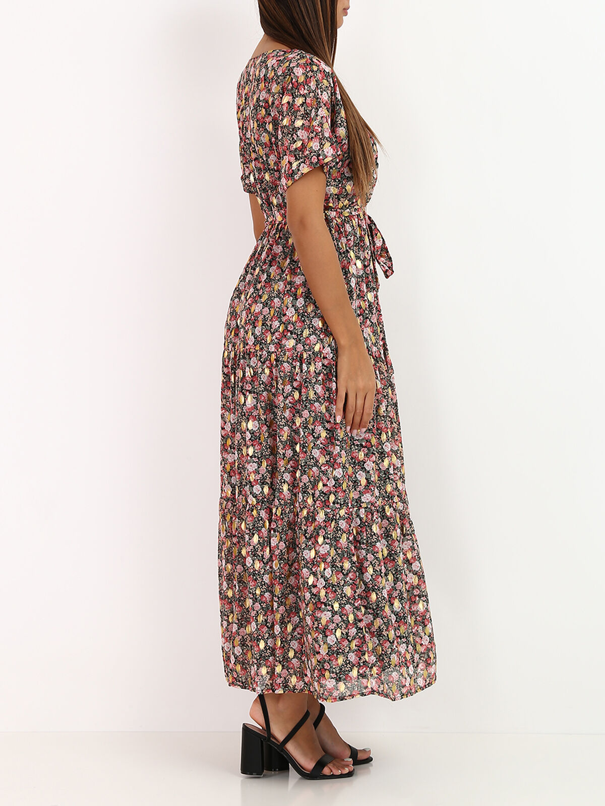 Robe longue à petites fleurs et détails- Noir