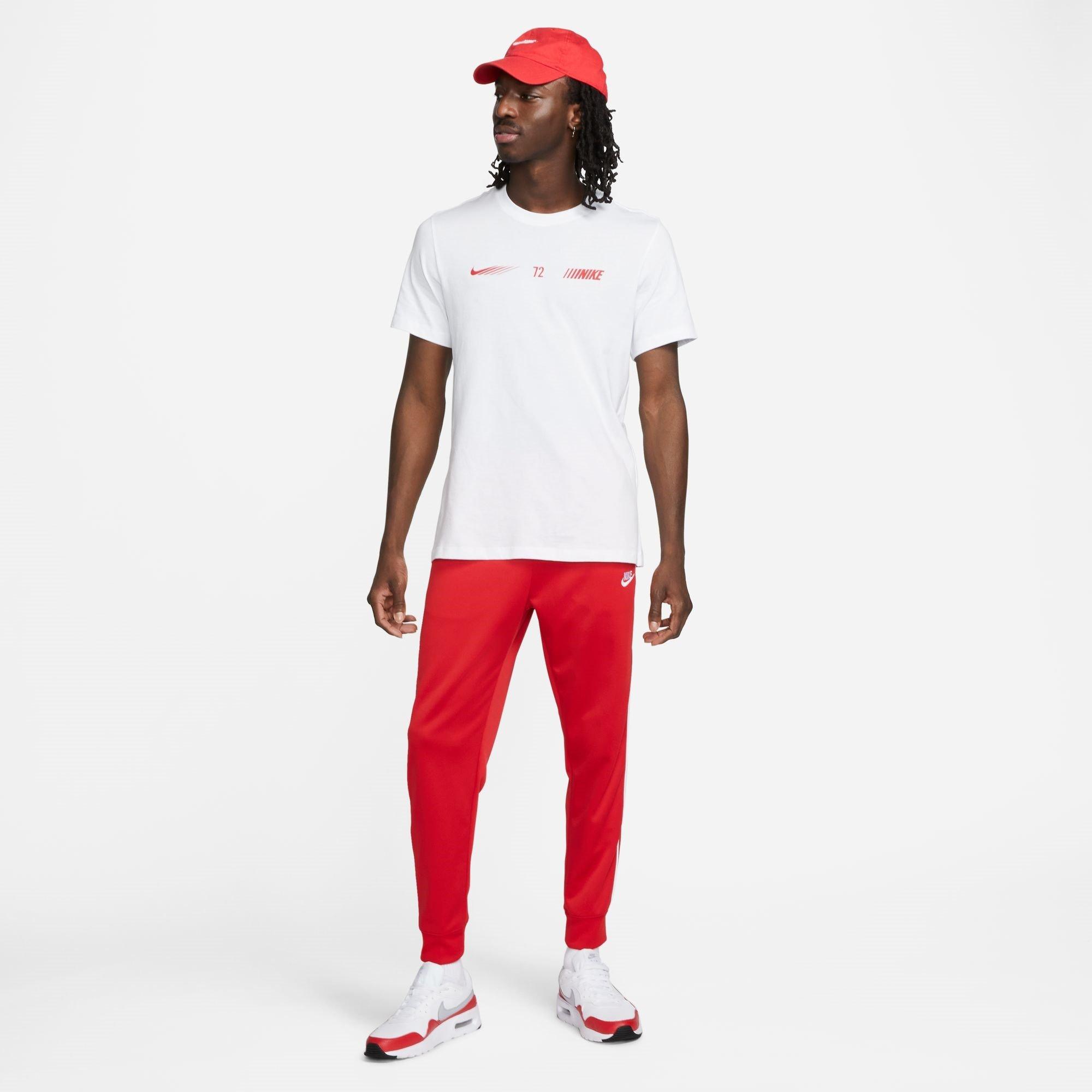 Nike Sportswear Standard Issue T Shirt