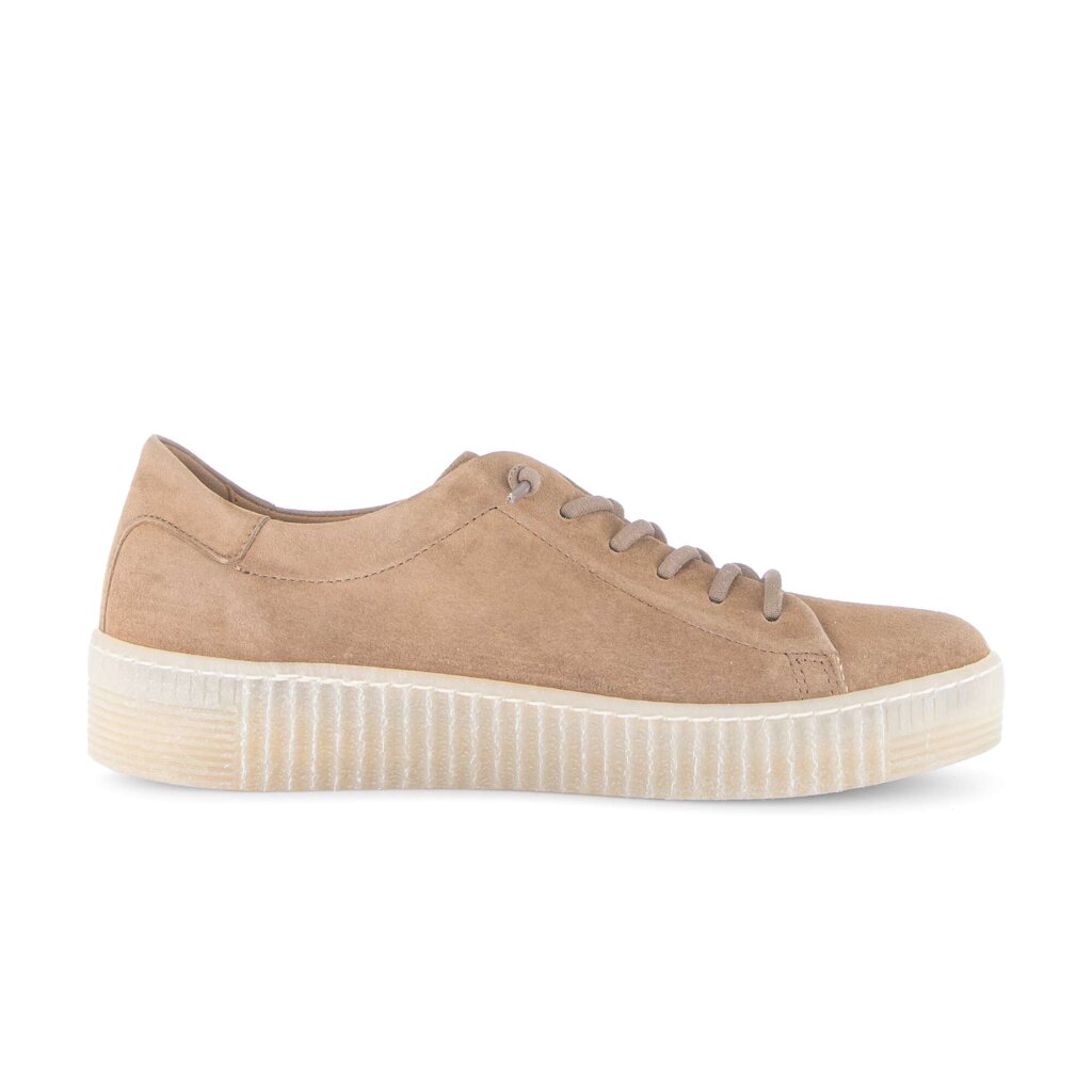 Lage sneaker bruin