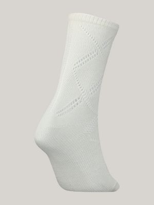 Pacote com 1 unidade de meias clássicas de malha aberta com estampa argyle.