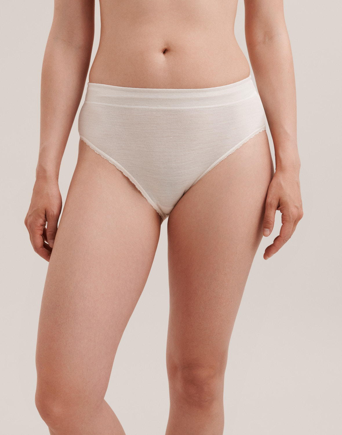 Hooggetailleerde slips van merinowol/zijde voor dames -
