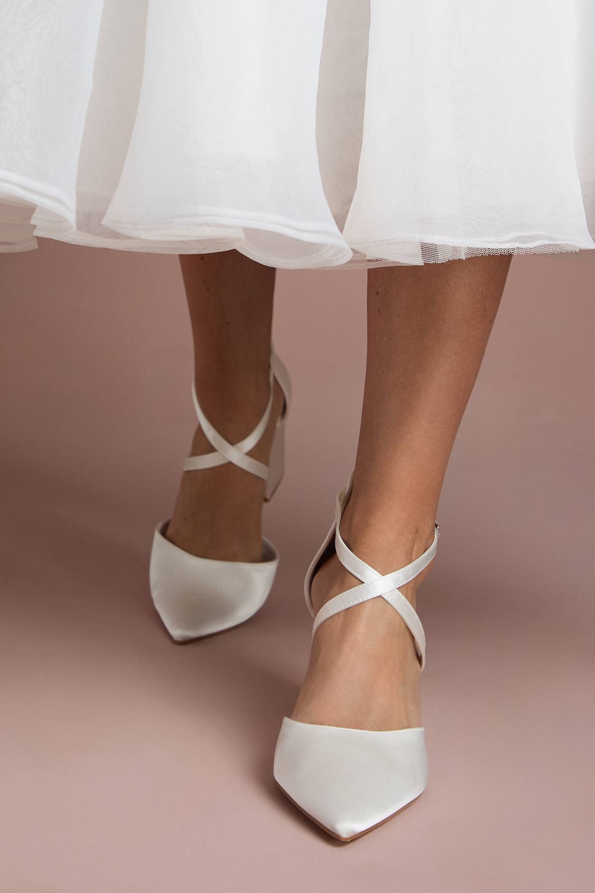 Coast Chaussures de Mariée Escarpins à Bride Croisée en Satin Bout Pointu Talon Bloc Coupe Large