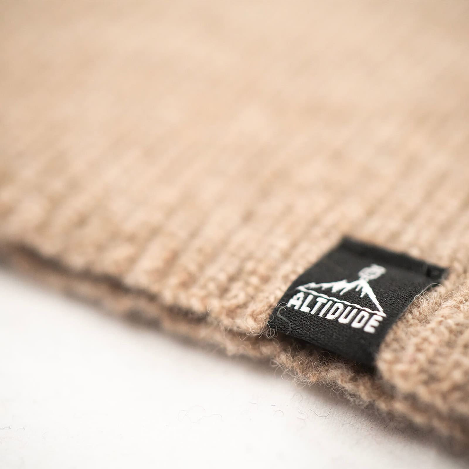 ALTIDUDE Merino Stirnband Hermit Ripp Strick Kopfband Ohren Schützer Lamm Wolle Farbe: sand