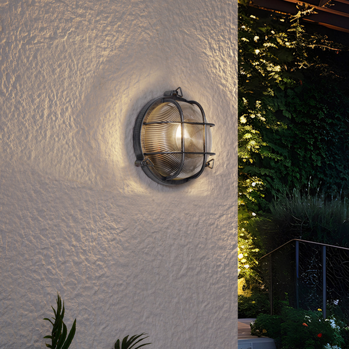 QAZQA Buiten wandlamp zilver rond IP44 - Noutica