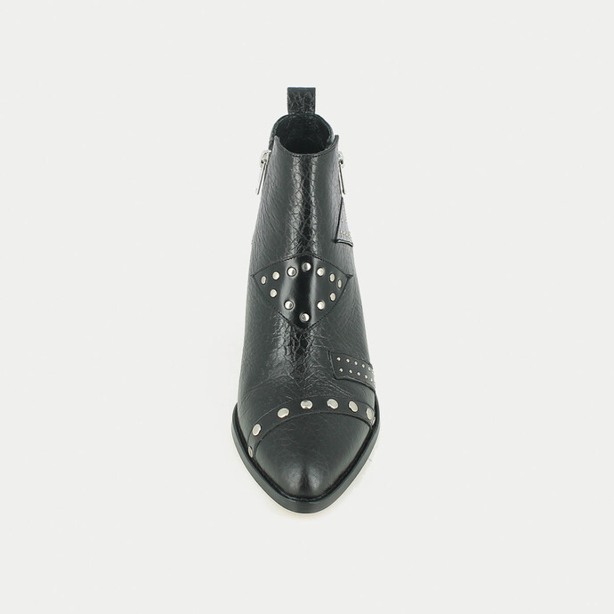 Boots en cuir noir  et empiècements cloutés
