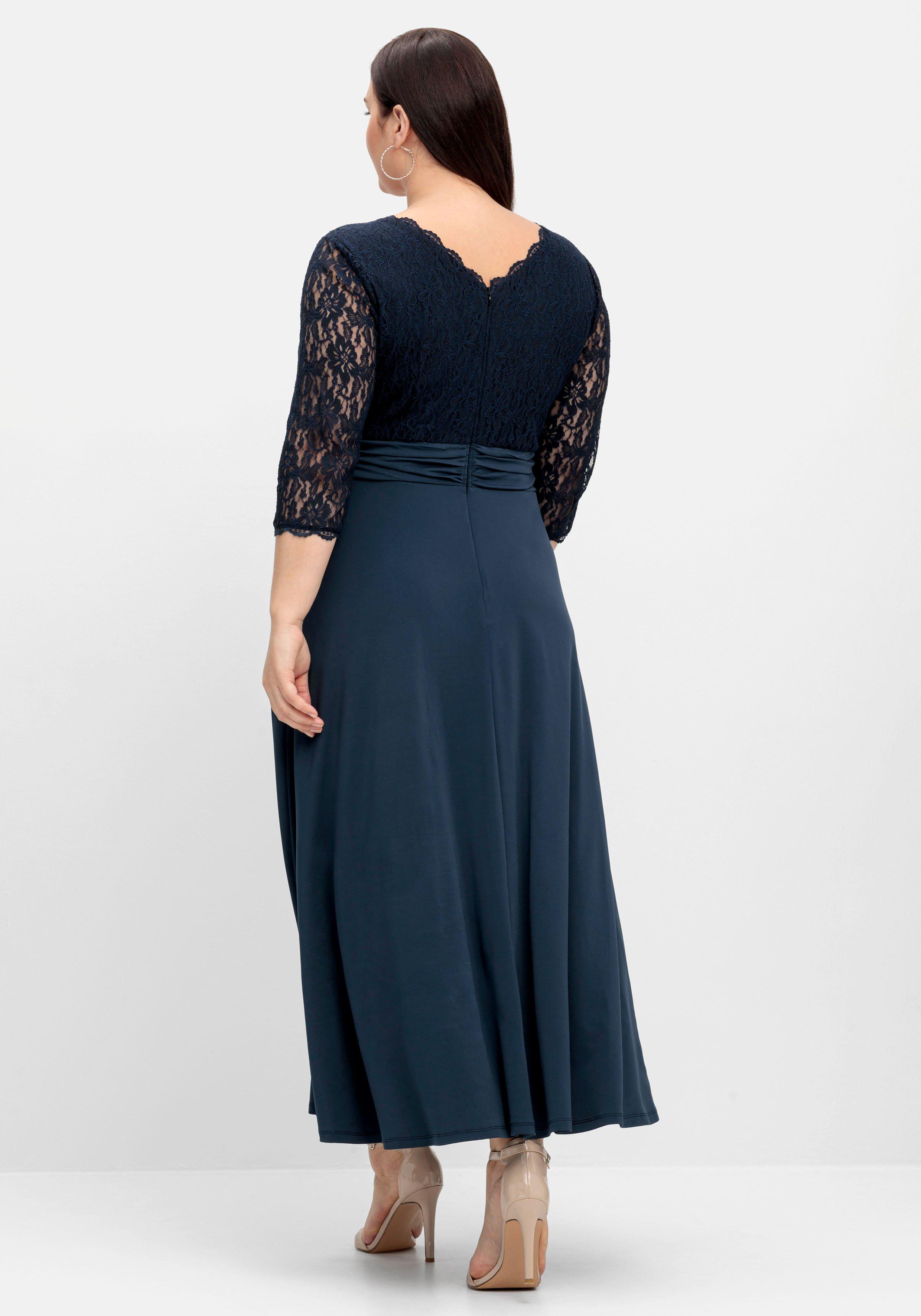 Abendkleid mit Oberteil aus floraler Spitze