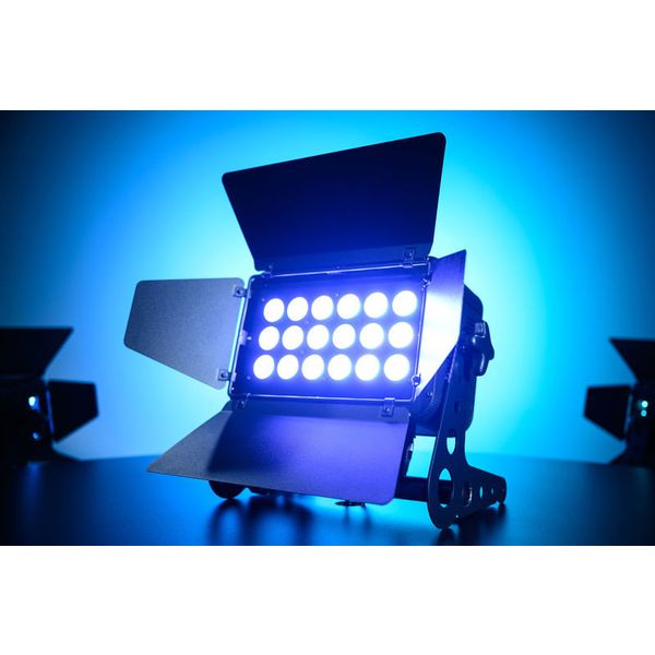 Stairville HL-x180 RGB WW