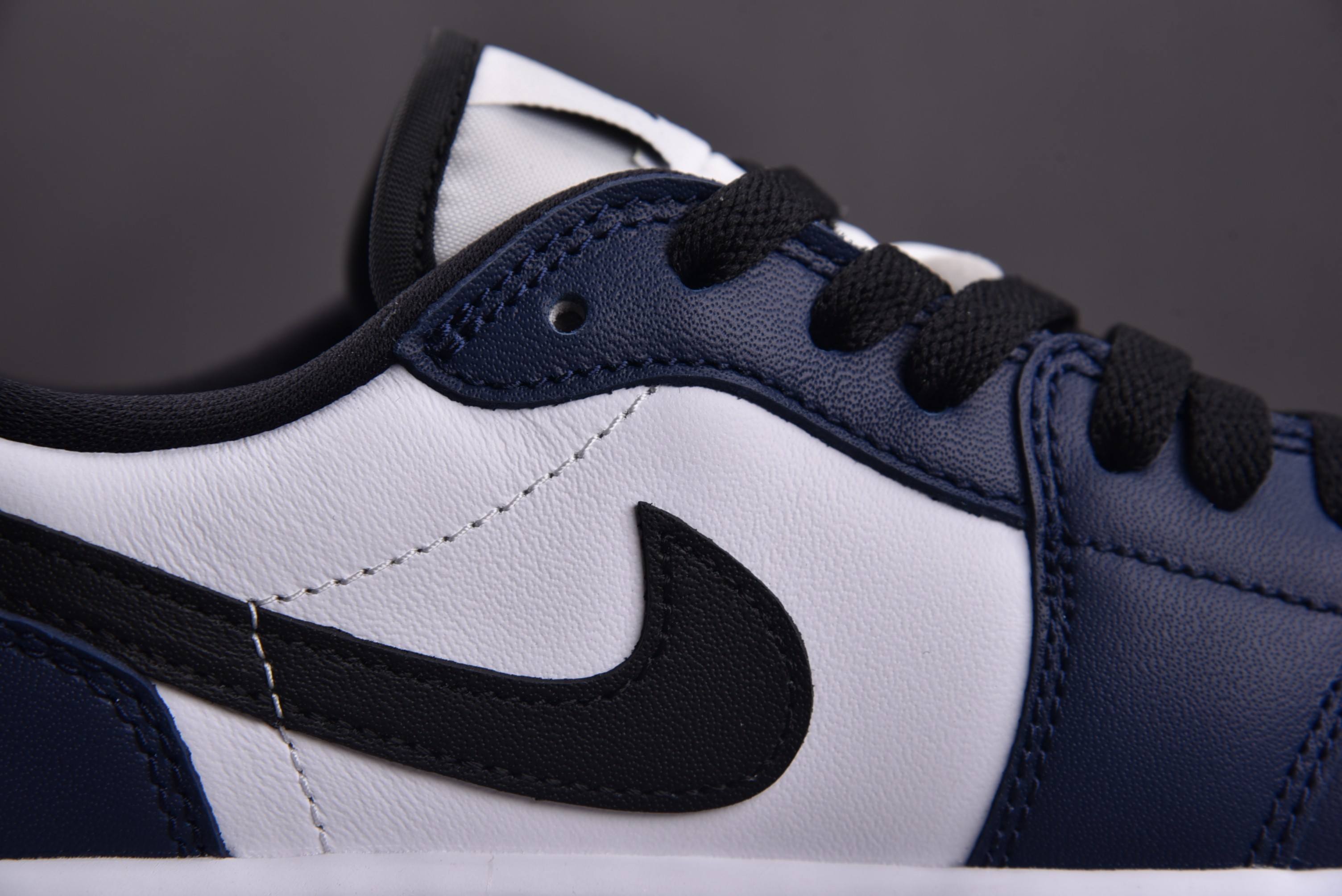 Jordan 1 Retro Low Golf Midnight Navy