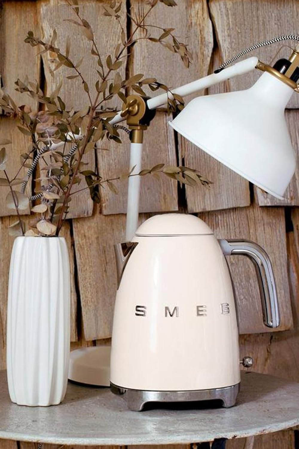 Smeg, Bouilloire Électrique KLF03PGEU 1,7 L, Filtre Anticalcaire Lavable, Arrêt Automatique de Sécurité, Indicateur de Niveau d'Eau, Base Antidérapante, Range Cordon, Puissance 2400W, Vert d'Eau