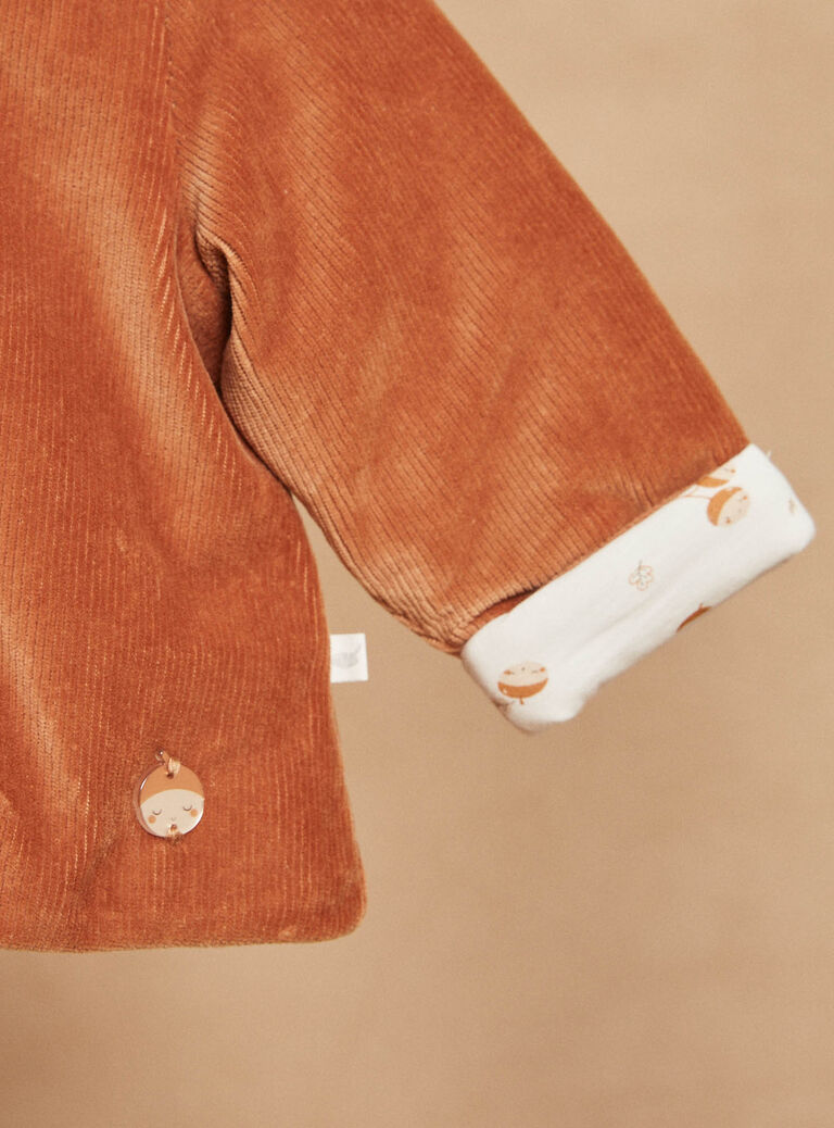 Veste de naissance caramel en velours côtelé