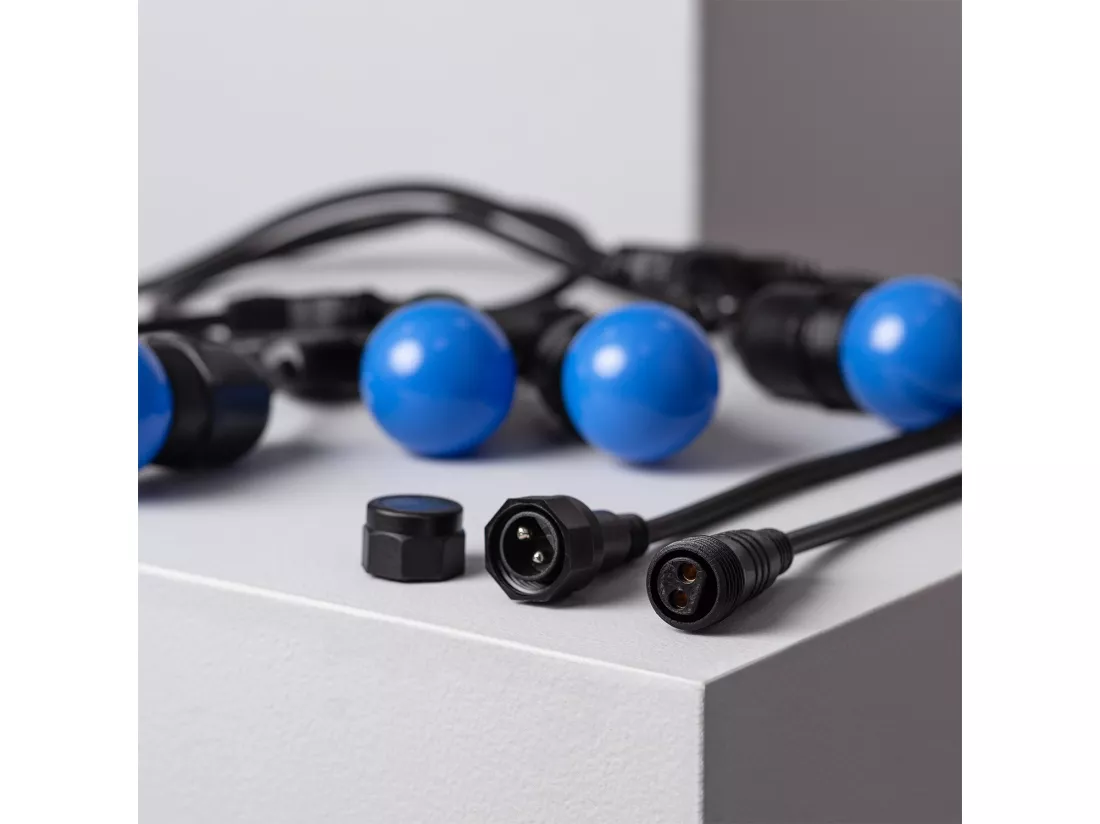 Kit Guirlande Waterproof 5.5m Noire + 8 Ampoules LED E27 G45 3W de Couleurs Bleu