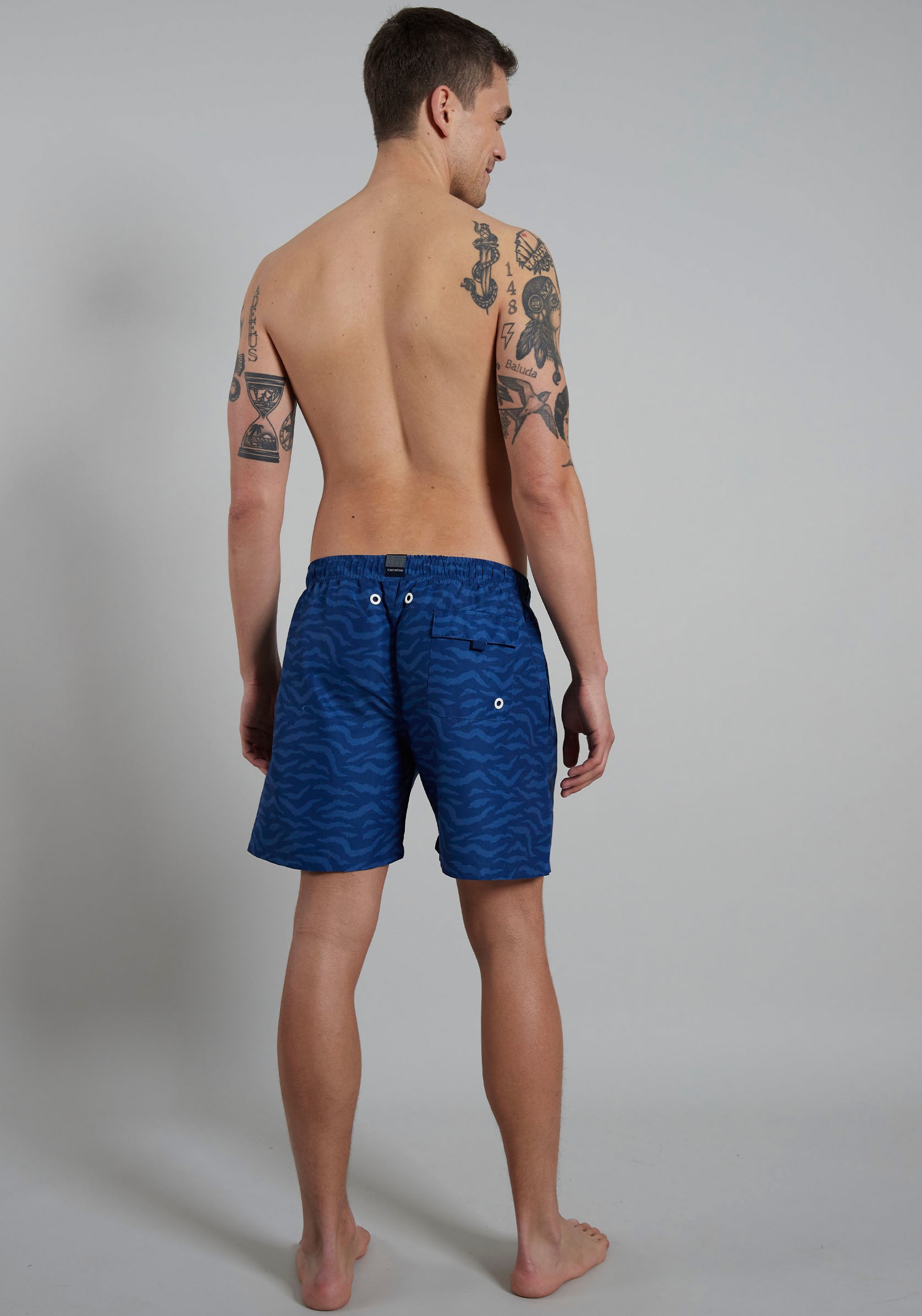 CECEBA Badeshorts , mit tollem Print für warme Sommertage, bequem, pflegeleicht
