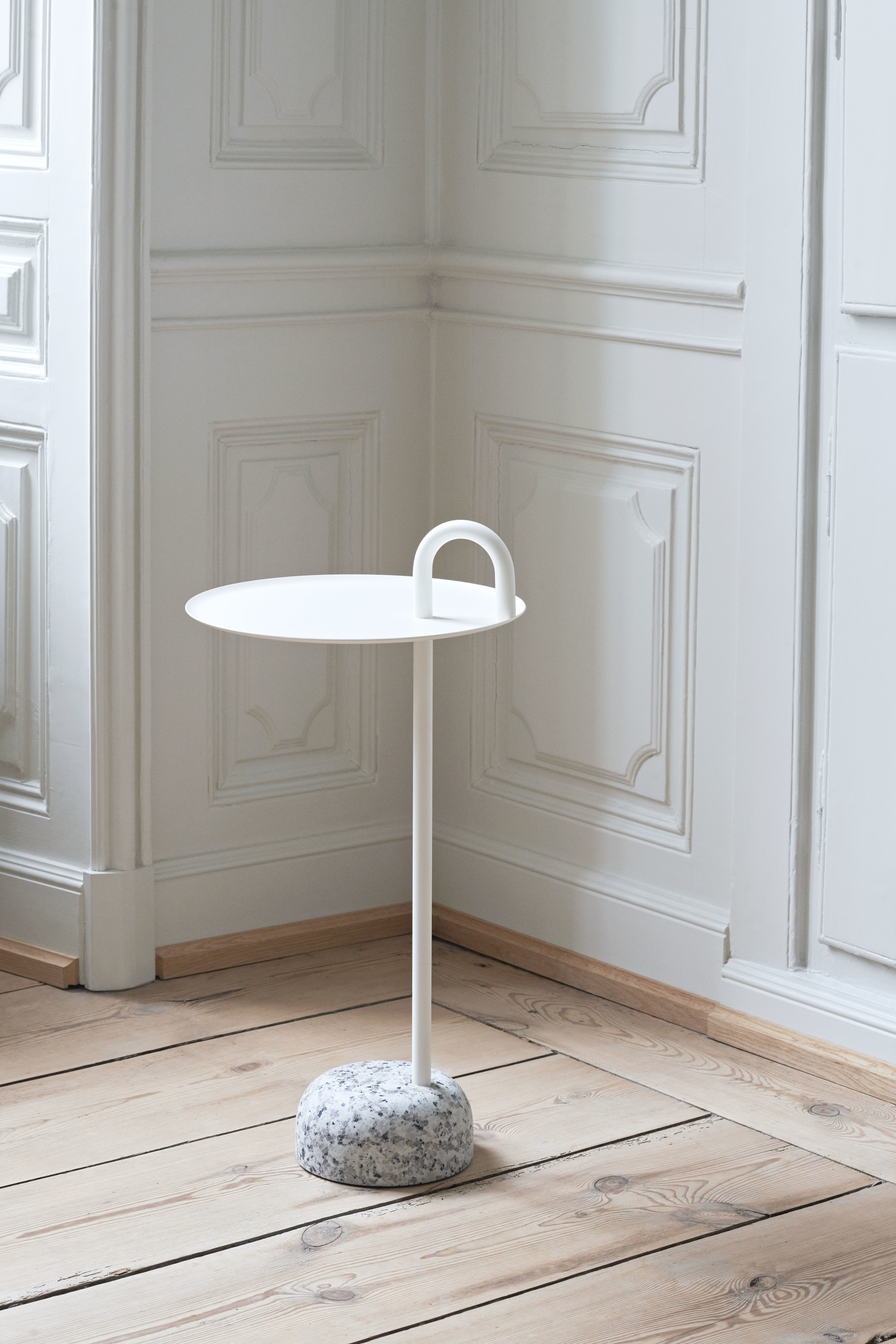 BOWLER - Table d'appoint métal | Beige