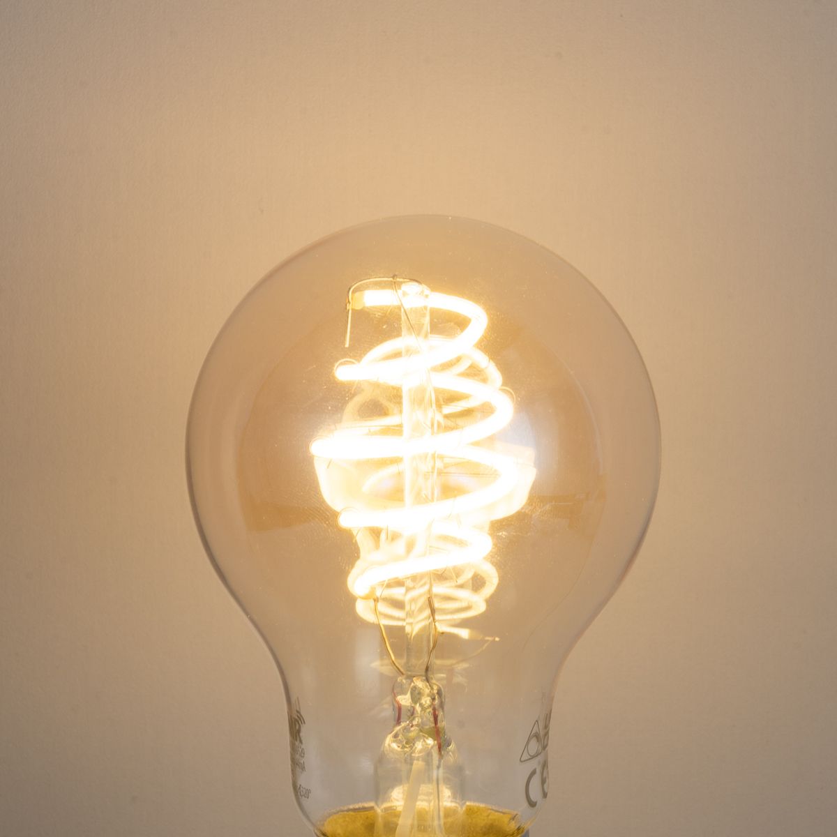 Smart hanglamp zwart met amber glas incl. Wifi A60 - Bizle