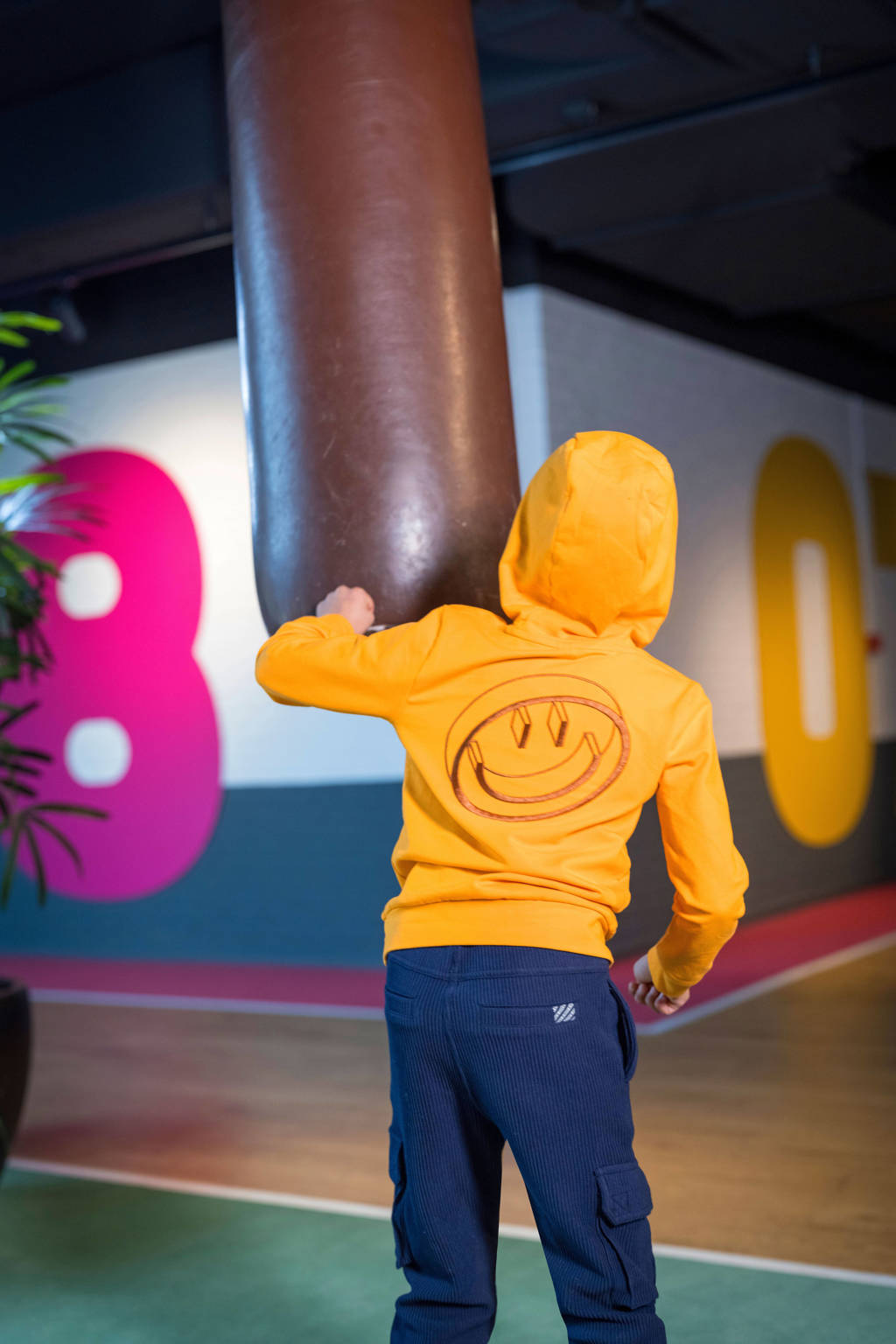 B.Nosy hoodie Sep met backprint oranje