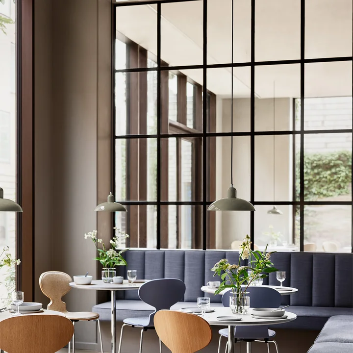 Fritz Hansen - KAISER idell 6631-P Pendelleuchte, matt schwarz / Chrom