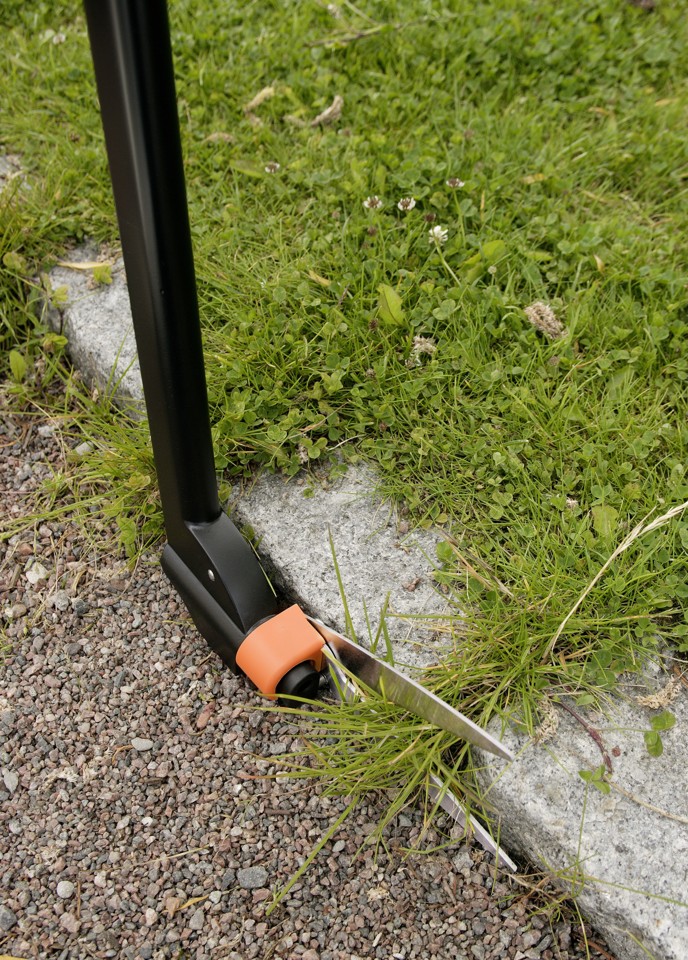 Fiskars - Servo græssaks m/langt skaft 360° GS46