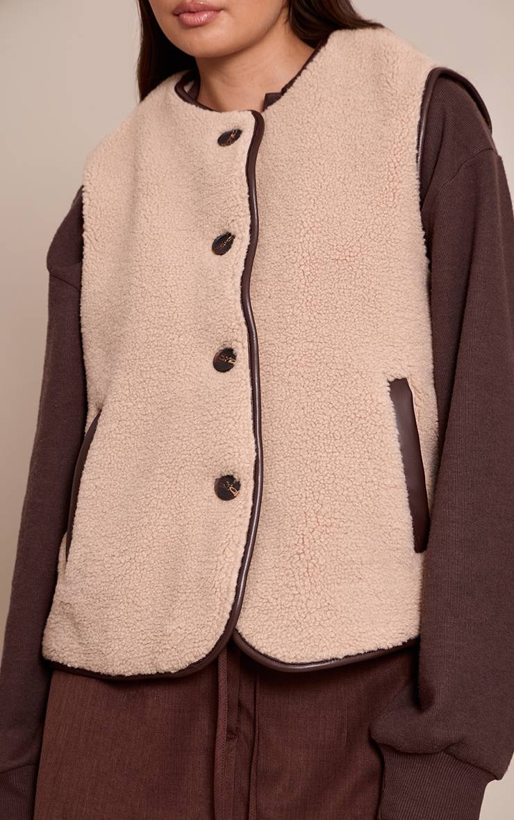 Beige Gilet En Imitation Mouton Retourné Avec Finitions Synthétiquecuir