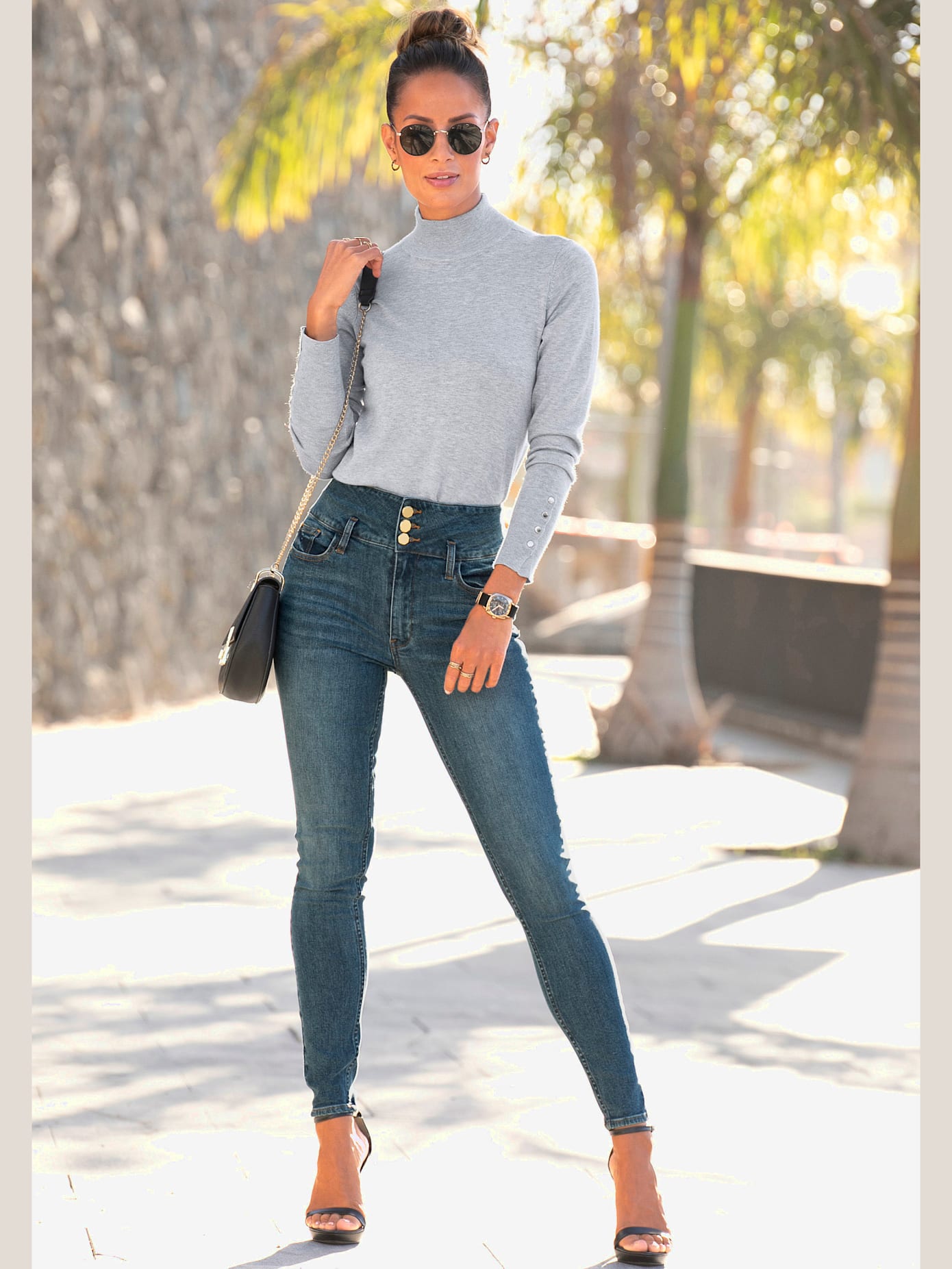 Jean taille haute large ceinture à boutons
