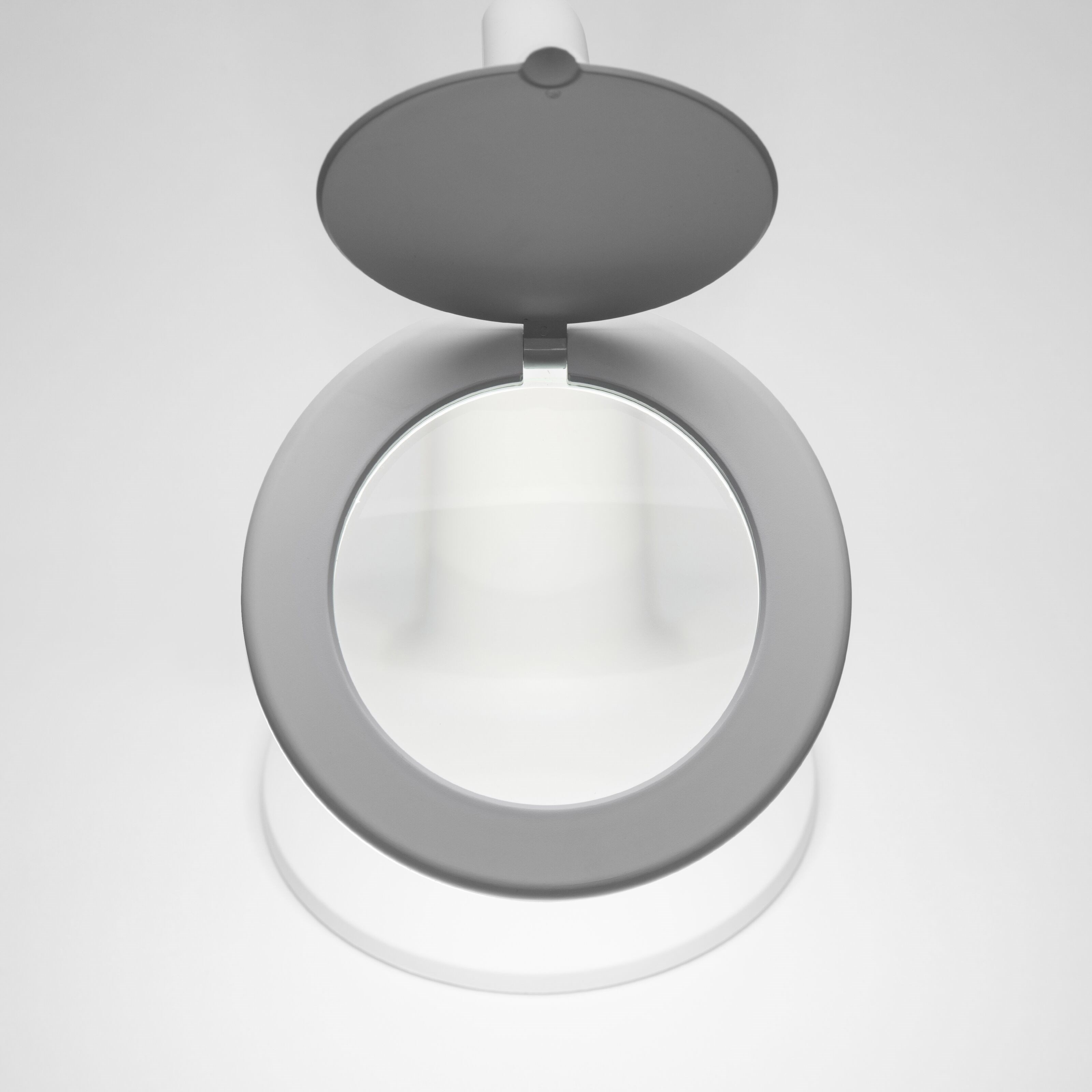 Ledsavers LED-arbeidslys med forstørrelse 410 lm
