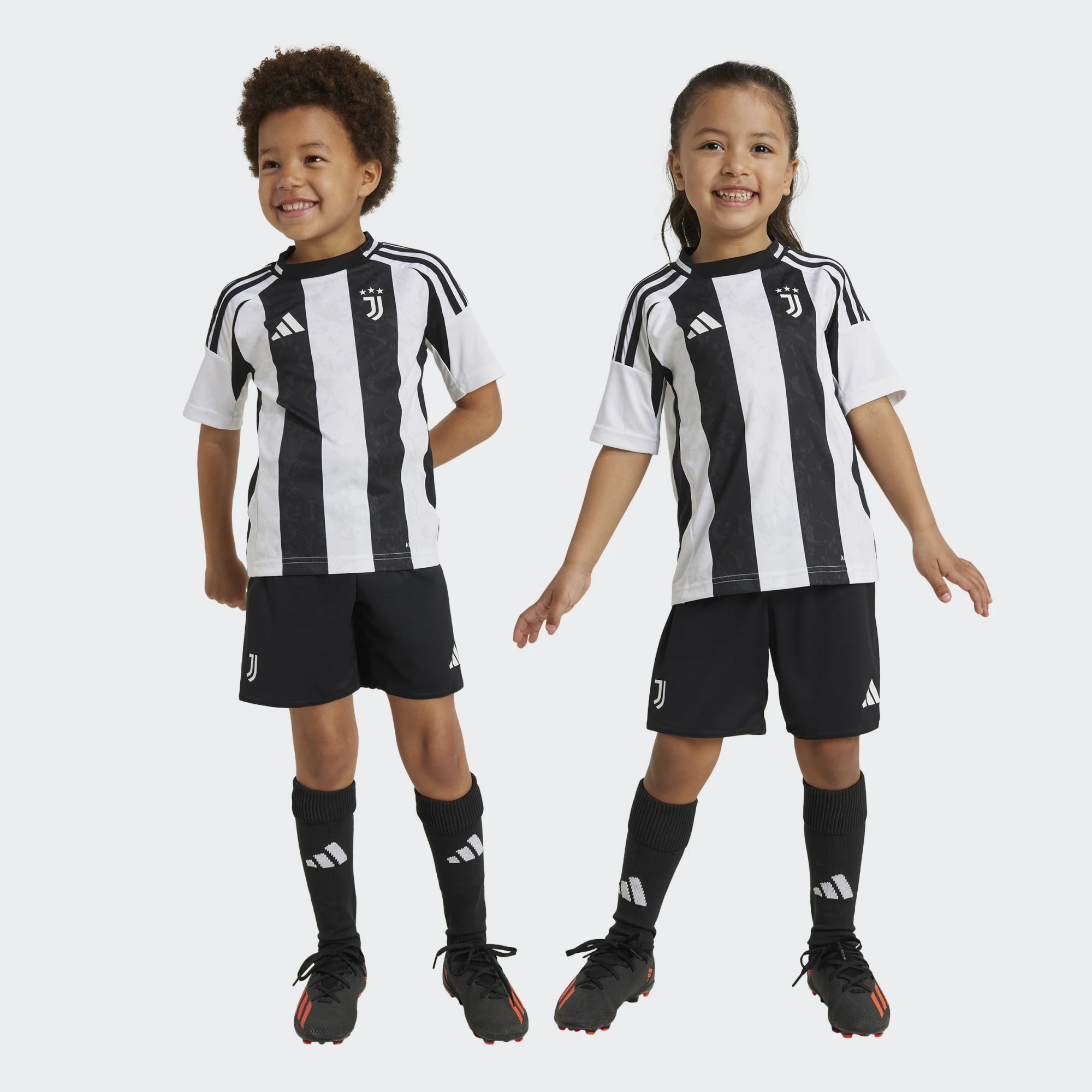 Juventus Minikit Thuis 2024/2025
