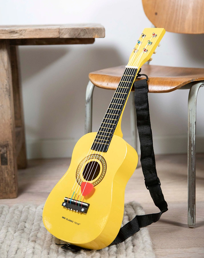 Kindergitarre in gelb