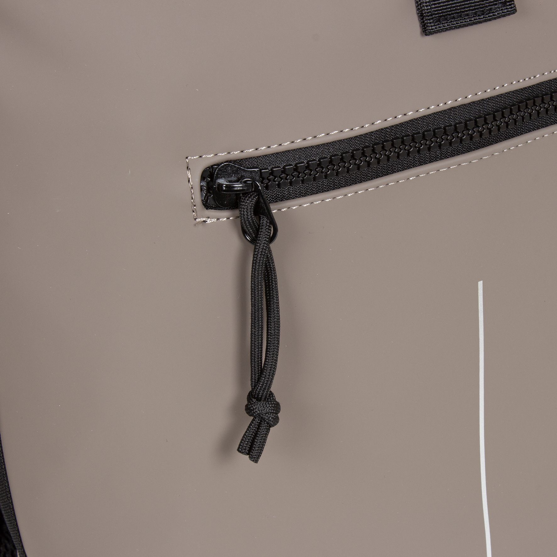 New Rebels Mart New York Rolltop Backpack Taupe