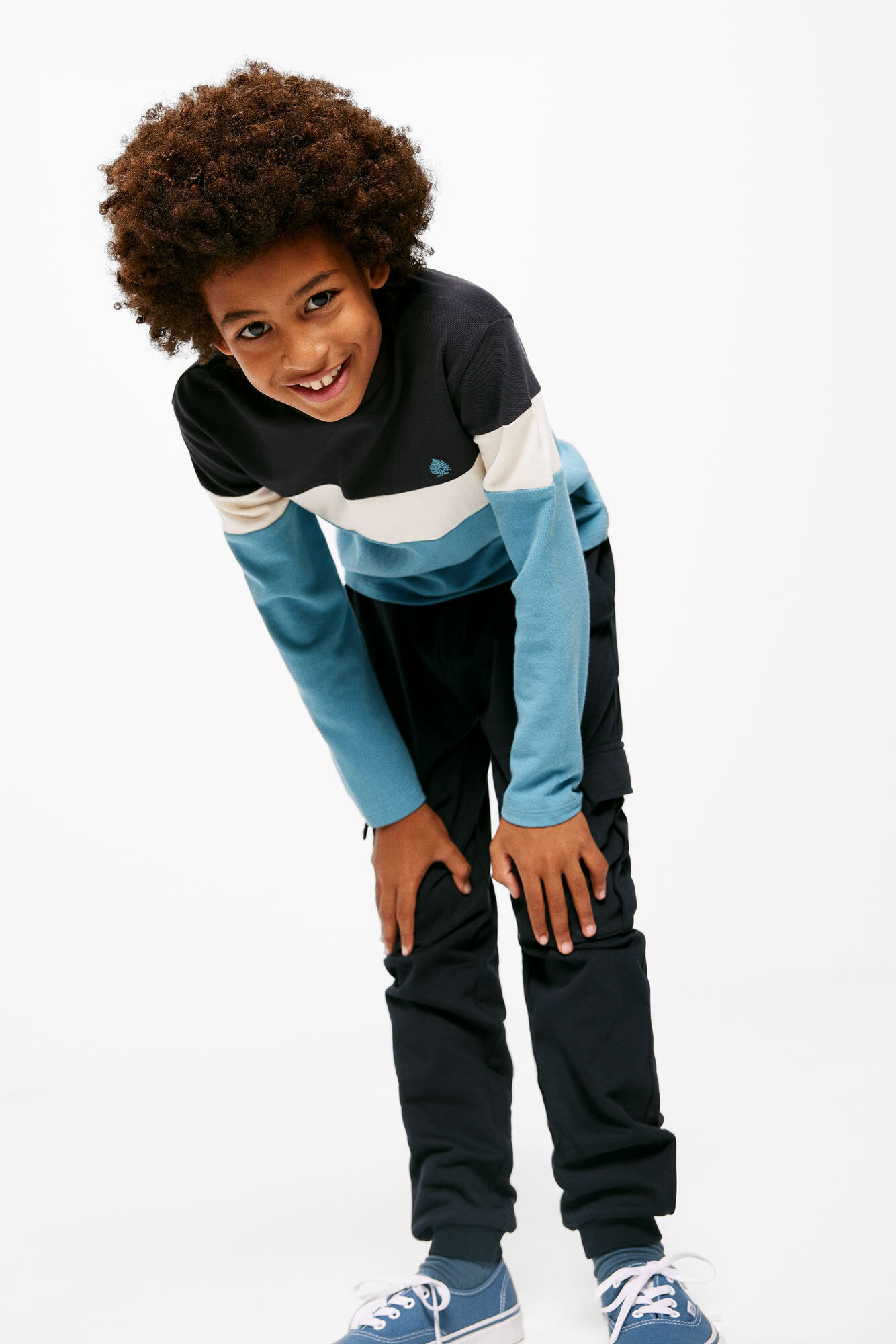 Camiseta infantil com blocos de cores